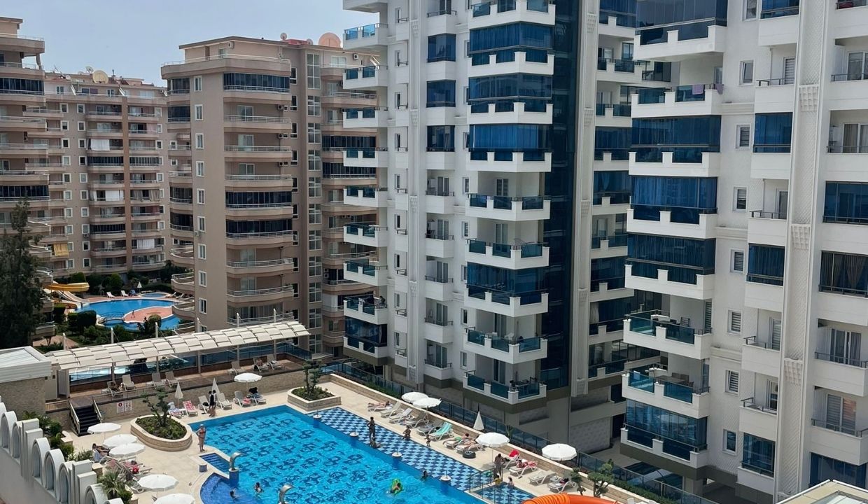 Mahmutlar'da çok işlevli konut kompleksi