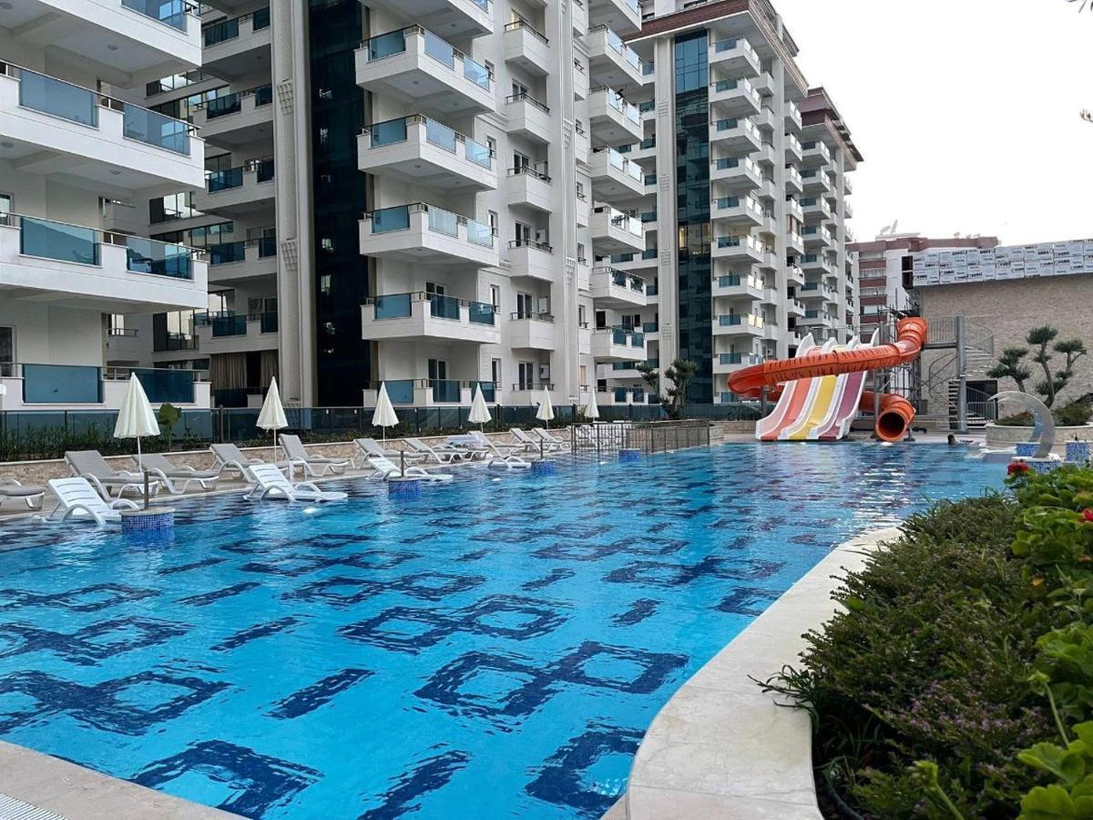 Mahmutlar'da çok işlevli konut kompleksi